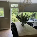 Prázdninový dům Comfortabel Tot Rust Komen In Het Veluwse Bos