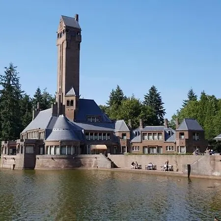 Holiday home Comfortabel Tot Rust Komen In Het Veluwse Bos